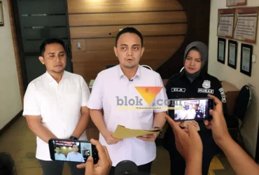 Kasatreskrim Polres Mojokerto AKP Aldhino Prima Wirdhan saat wawancara dengan wartawan.(blok-a.com/Syahrul Wijaya)