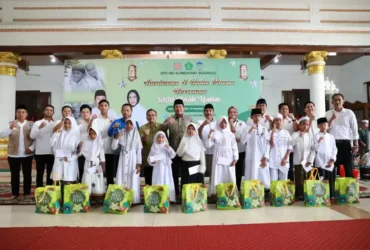 Bupati Subandi dalam kegiatan bakti sosial yang digelar Forum daerah Lembaga Kesejahteraan Sosial Anak (LKSA) Sidoarjo dan DPD Real Estate Indonesia (REI) Sidoarjo (foto: ist)