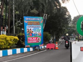 Dinamika polemik rencana jalan tembus di kawasan Perumahan Griyashanta terus bergulir. Di tengah situasi tersebut
