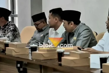 Bapemperda DPRD Kabupaten Blitar menggelar Rapat Kerja penyusunan Naskah Akademik dan Raperda tentang Fasilitasi Pondok Pesantren. (blok-a.com/Fajar)