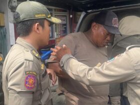 Meresahkan Pengendara, Pengamen Gedor Kaca Mobil di Malang Diamankan