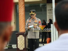 Kapolresta Banyuwangi, Kombes Pol. Dr. Rofiq Ripto Himawan, memimpin gelar Apel Besar Sabuk Kamtibmas 2026 di halaman Mapolresta Banyuwangi, Kamis (30/6/2026) (foto: Blok-a.com/Kuryanto)