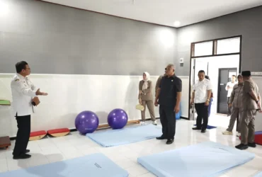 Komisi IV DPRD Kabupaten Blitar melakukan kunjungan kerja ke shelter milik Dinas Sosial Kabupaten Blitar di Kecamatan Garum (foto: Blok-a.com/Fajar)