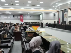 Rapat paripurna DPRD Kabupaten Blitar membahas LKPJ Bupati Blitar Tahun 2025, DPRD mengeluarkan 20 rekomendasi strategis (foto: Blok-a.com/Fajar)