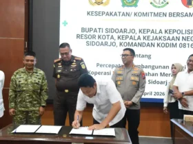 Bupati Sidoarjo, Subandi bersama Kapolresta Sidoarjo, Kombes Pol. Cristian Tobing, Dandim 0816, Letkol Czi Sobirin Setio Utomo serta Kajari Sidoarjo, Zaidar Rasepta (foto: ist)