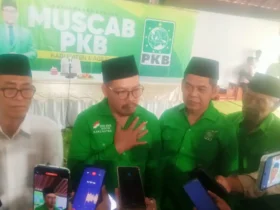 Ketua DPC PKB Magetan, Suratno saat memberikan keterangan (foto: ist)