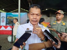 Kepala Dinas Komunikasi dan Informatika Kabupaten Malang, Atsalis Supriyanto saat diwawancarai awak media (blok-a.com / Yogga Ardiawan)