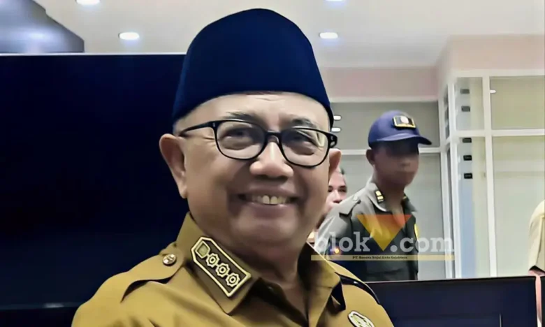 Bupati Blitar, Rijanto usai pertemuan dengan KPK di Kantor Pemkab Blitar (foto: Blok-a.com/Fajar)