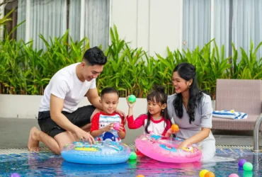 Keceriaan anak dan hangatnya kebersamaan keluarga menghadirkan suasana liburan yang sederhana namun berkesan (foto: dok. Atria Hotel Malang)