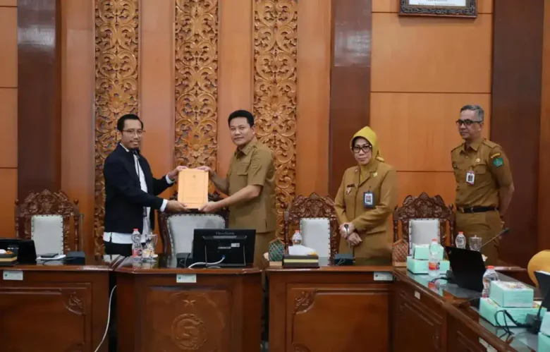 Bupati Sidoarjo usai exit meeting pemeriksaan LKPD, di Opsroom Setda Kabupaten Sidoarjo, Senin (25/5/2026) (foto: ist)