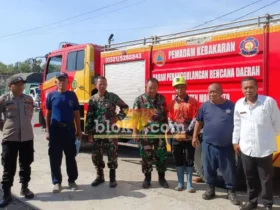 Petugas kepolisian, Koramil dan pendampingan kebakaran saat di lokasi.(blok-a.com/Syahrul Wijaya)