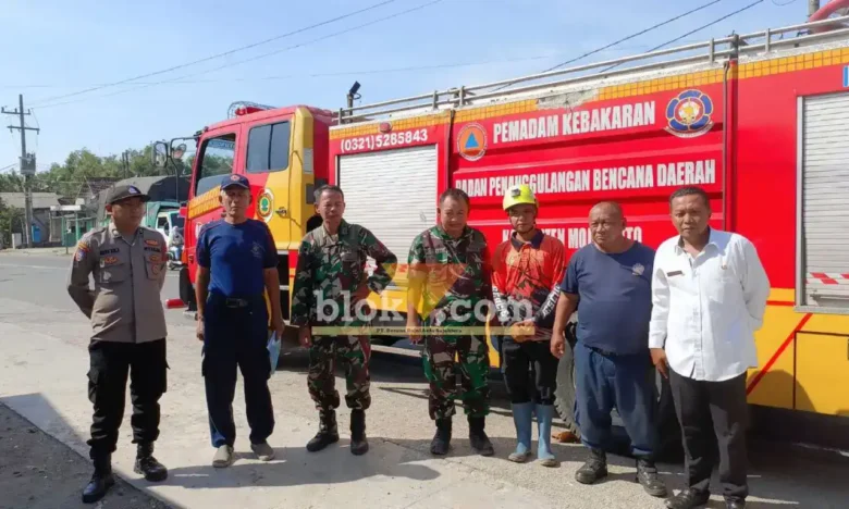 Petugas kepolisian, Koramil dan pendampingan kebakaran saat di lokasi.(blok-a.com/Syahrul Wijaya)