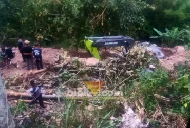 Proses pembuatan akses jalan tambang di Sayutan (foto: Blok-a.com/Ananda)