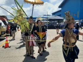 Tradisi Temanten Tebu sebagai penanda resmi dimulainya musim giling di PT Rejoso Manis Indo (RMI) Blitar (foto: Blok-a.com/Fajar)
