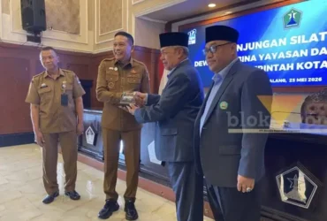 Wali Kota Malang, Wahyu Hidayat bersama pejabat Unisma dan Rektor Unisma, Prof Junaidi, Senin (25/5/2026) (blok-a/Bob Bimantara Leander)