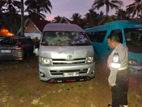 Aksi dugaan pengeroyokan dan perusakan yang terjadi di Pantai Wedi Awu, Kabupaten Malang (Polres Malang)