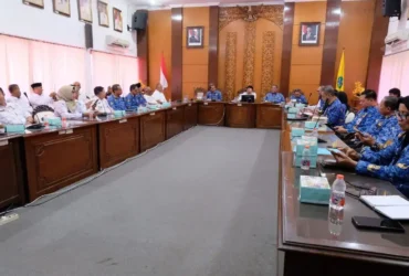Bupati Sidoarjo, Subandi, rapat koordinasi bersama Kepala OPD, Paguyuban Kepala Desa/Kelurahan dan BPD Kabupaten Sidoarjo, di Ruang Delta Wicaksana, Rabu (17/6/2026) (foto: istimewa)