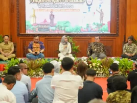 Wali kota Mojokerto Ika Puspita Sari saat menyampaikan sektor pariwisata starategis di ruang Sabha Mandala Madya Pemkot Mojokerto.(blok-a.com/Syahrul Wijaya)