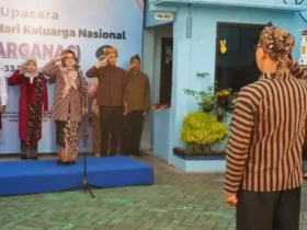 Bupati Magetan Nanik Sumantri saat memimpin ucapara peringatan Harganas ke-33 (foto: istimewa)