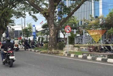 U-Turn di Jalan Soekarno-Hatta (Suhat) Kota Malang dipasang plang (blok-a/Bob Bimantara Leander)