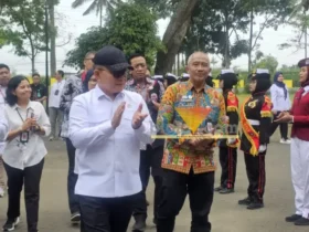Kepala Staf Kepresidenan (KSP) Jenderal (Purn) Dudung Abdurachman saat mengunjungi Sekolah Rakyat yang berada di Tlogowaru (foto: Blok-a.com / Yogga Ardiawan)