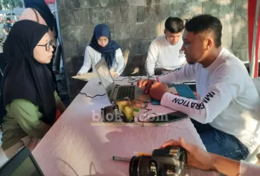 Kantor Imigrasi Kelas II Non TPI Blitar menghadirkan layanan unggulan bernama "Paspor Simpati" di Car Free Day Kota Blitar (foto: Blok-a.com/Fajar)