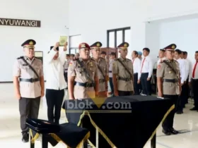 Kapolresta Banyuwangi Kombes Pol Dr. Rofiq Ripto Himawan, saat pimpin upacara Sertijab Pejabat Utama dan Kapolsek, Selasa (9/6/2026) (foto: Blok-a.com/Kuryanto)
