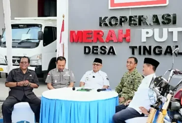 Ketua DPRD Kabupaten Blitar, Supriadi menghadiri acara peluncuran 1.061 Koperasi Desa/Kelurahan Merah Putih (KDKMP) secara daring (foto: Blok-a.com/Fajar)
