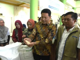 Penyaluran bantuan PBP di desa Pabean, Kecamatan Sedati (foto: istimewa)