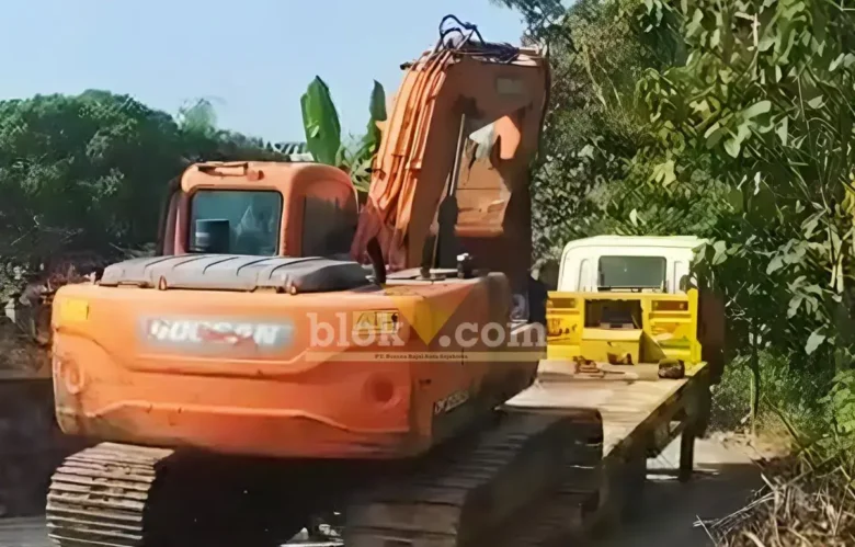 Salah satu alat berat yang diamankan Polres Magetan (foto: Blok-a.com/Ananda)
