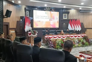Suasana rapat Paripurna DPRD kota Mojokerto.(foto: Blok-a.com/Syahrul Wijaya)