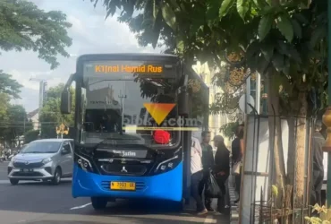 Bus TransJatim Koridor 1 saat beroperasi di wilayah Malang Raya (foto: Blok-a.com / Yogga Ardiawan)