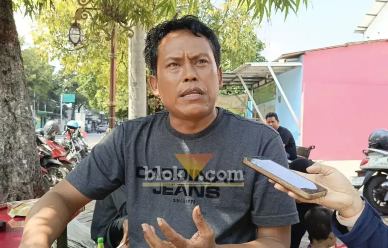 Ketua DPP Perdasema Ach. Wafid saat wawancara dengan wartawan (foto: Blok-a.com/Syahrul Wijaya)