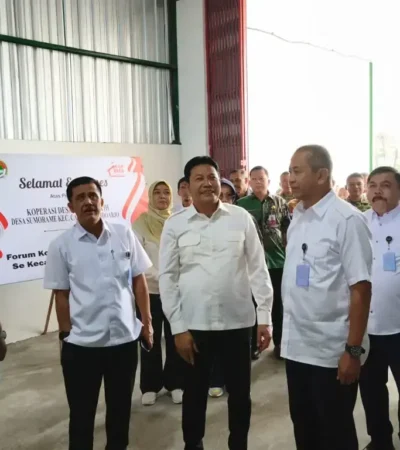 Bupati Sidoarjo, Subandi, menerima kunjungan Tenaga Ahli Utama Deputi V Kantor Staf Presiden (KSP), Letjen TNI (Purn) Arif Rahman, Jumat (12/6/2026) (foto: istimewa)