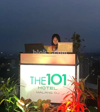 Suasana peluncuran program Sunset Chill DJ di Skyroom THE 1O1 Malang OJ (foto: Blok-a.com/ M Berril Labiq)