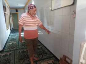 Tiga Pencuri Terekam CCTV Gasak Kotak Amal Masjid Asy Syifa di Malang