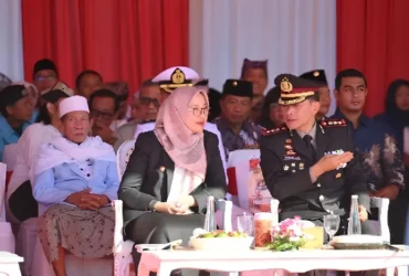 Bupati Ipuk Fiestiandani bersama Kapolresta Banyuwangi, Kombes Pol Rofiq Ripto Himawan (Foto: Istimewa)
