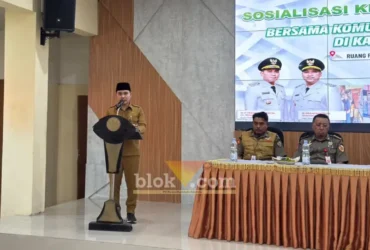 Bupati Mojokerto Muhammad Al Barraa saat memberikan sambutan dalam acara sosialisasi program pemanfaatan DBHCHT (foto: Blok-a.com/Syahrul Wijaya)