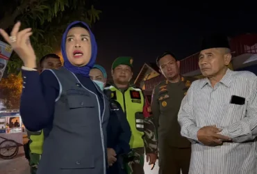 Wakil Bupati Sidoarjo, Mimik Idayana, saat pimpin operasi gabungan (foto: istimewa)