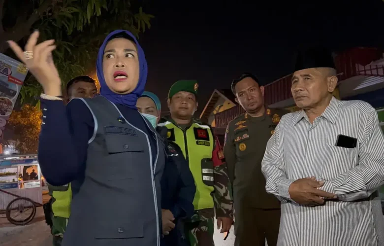 Wakil Bupati Sidoarjo, Mimik Idayana, saat pimpin operasi gabungan (foto: istimewa)