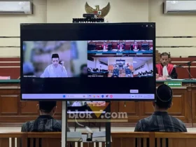 Sidang pembacaan tuntutan tiga terdakwa korupsi dana hibah ponpes Al Ibrohimi Gresik.(foto: Blok-a.com/Ivan)