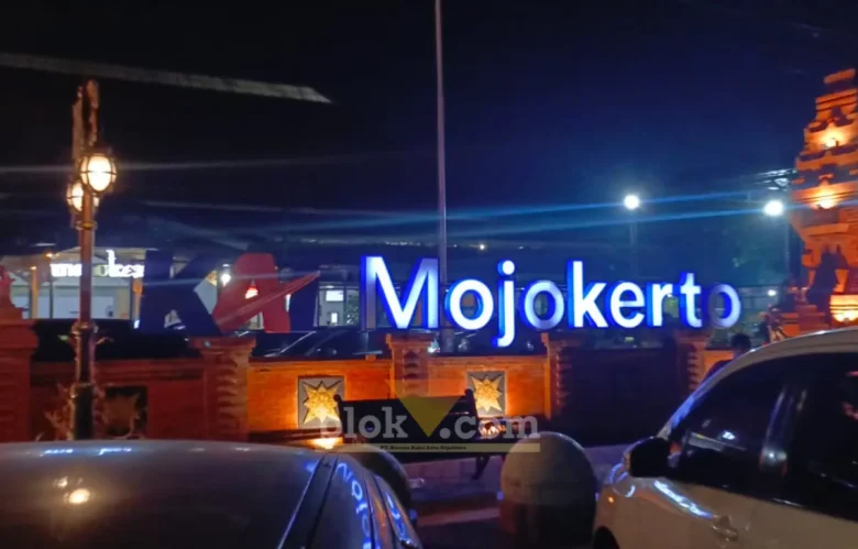 Stasiun kereta api Mojokerto (foto: Blok-a.com/Syahrul Wijaya)