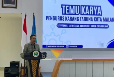 Wali Kota Malang, Wahyu Hidayat dalam kegiatan Temu Karya pengurus Karang Taruna Kota Malang (foto: Blok-a.com / Yogga Ardiawan)
