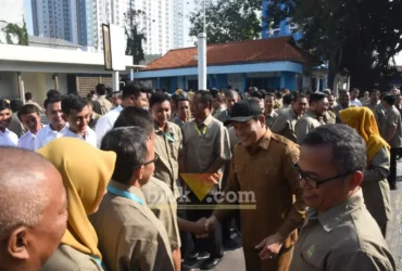 Bupati Sidoarjo Subandi saat kegiatan apel akbar peringatan HUT ke-48 Perum Delta Tirta Sidoarjo, Senin (6/7/2026) (foto: Blok-a.com/Fahmi)