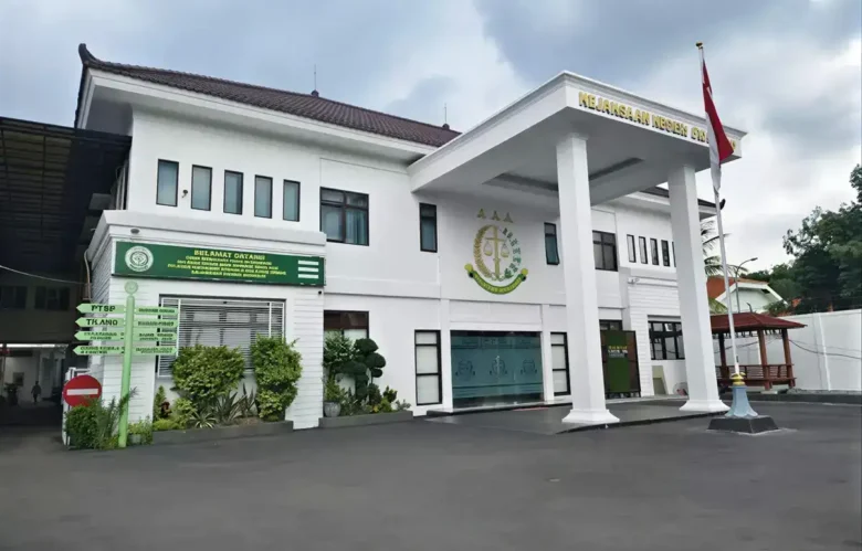 Gedung kantor Kejaksaan Negeri Sidoarjo (foto: istimewa)