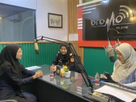 Siaran interaktif Bea Cukai Probolinggo di Studio Radio Bromo FM, Kamis (16/7/2026) (foto: istimewa)