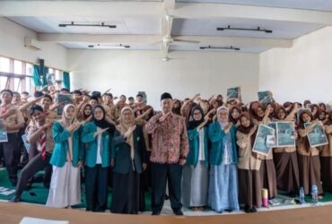 Pelatihan budidaya microgreen di SMA Islam Ma'arif oleh Guru Besar Unisma (Istimewa)