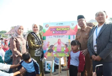 Bunda PAUD Kabupaten Jember, Ghyta Eka Puspita dalam momentum Hari Anak Nasional 2026 yang berlangsung meriah di Alun-Alun Jember, Senin (10/8/2026) (foto: istimewa)