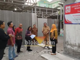 Tim Direktorat Monitoring KPK RI meninjau lokasi usaha KKMP Trate, Gresik (foto: Blok-a.com/Ivan)
