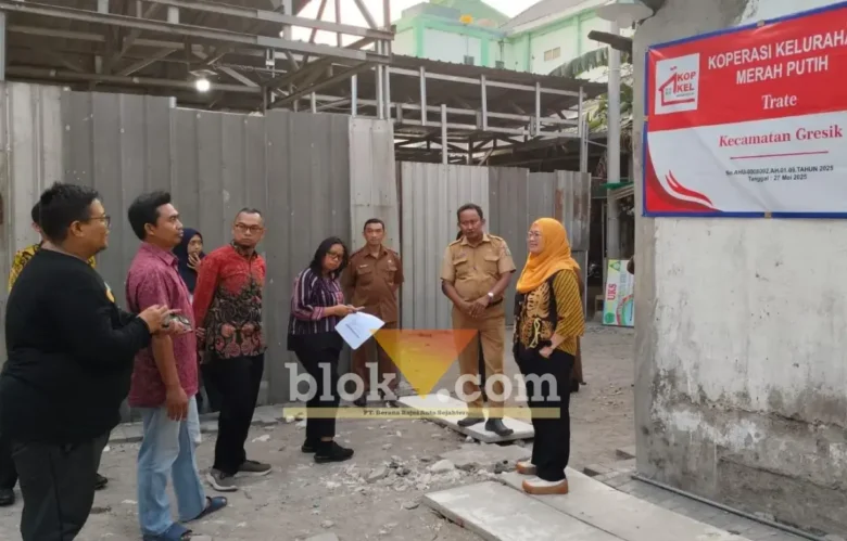 Tim Direktorat Monitoring KPK RI meninjau lokasi usaha KKMP Trate, Gresik (foto: Blok-a.com/Ivan)